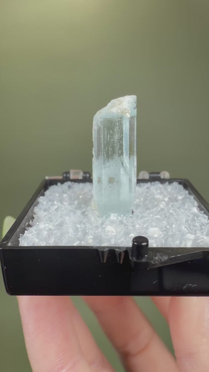 Beryl var. Aquamarine - Pakistan
